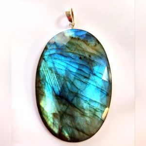 Sterling Silver Labradorite Pendant